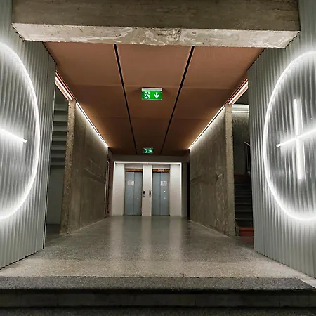 Apartman Axiom - Zenith X - Netflix, Hbo, Champagne Kassa