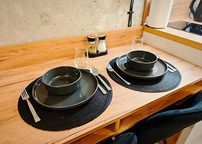 아파트 Axiom - Zenith X - Netflix, Hbo, Champagne *